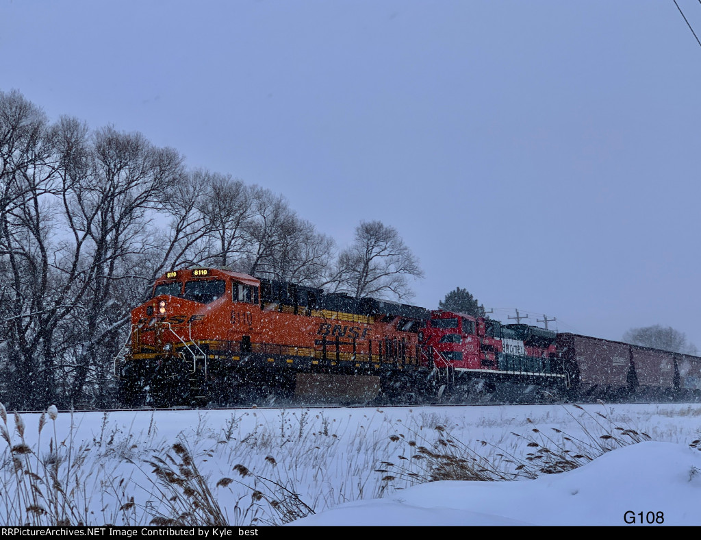 BNSF 8110 on G108